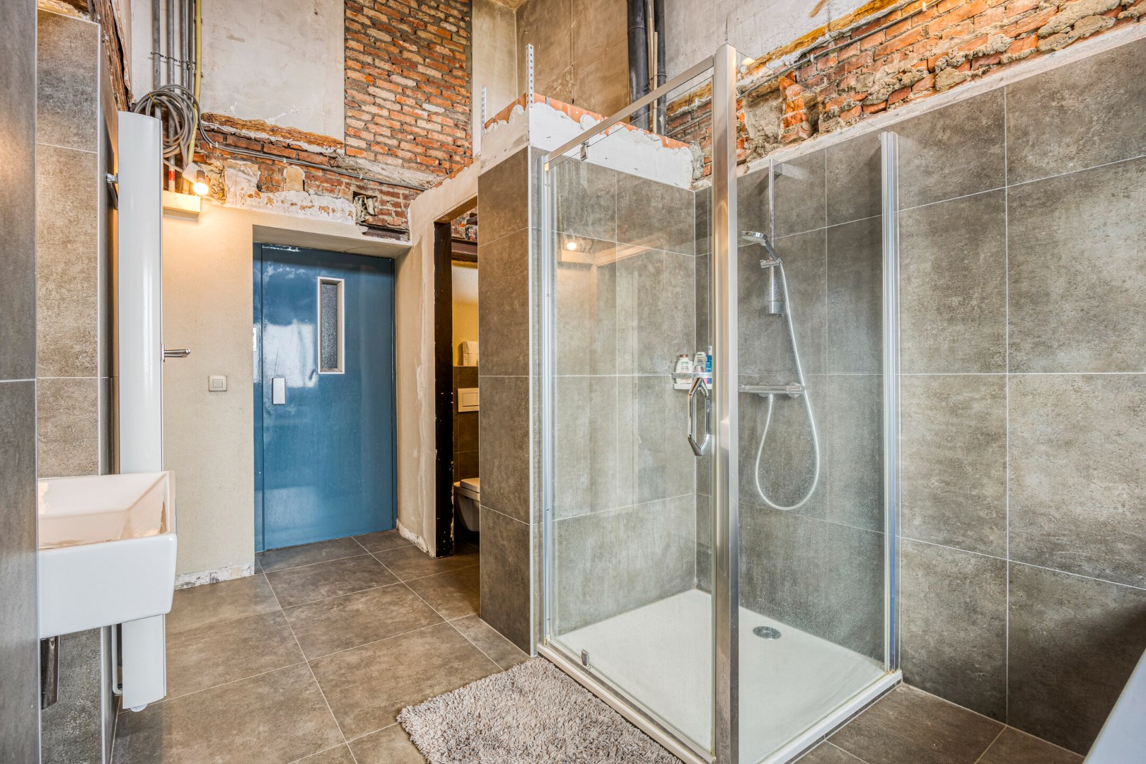 Prachtig herenhuis op de Tiensevest met mogelijkheid tot praktijkruimte - bewoonbare opp. 555 m² 