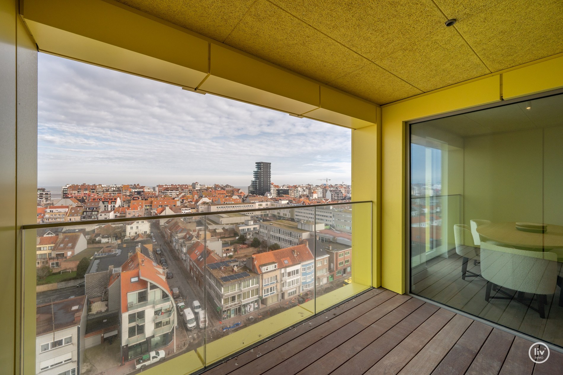 Instapklaar twee-kamer appartement in het Project Hoost (genietend van zijdelings zeezicht) 