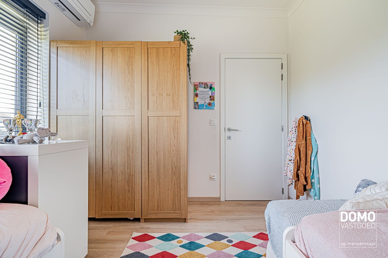 INSTAPKLARE GEZINSWONING MET 3 SLAAPKAMERS, EPC-LABEL A EN ZONNIGE TUIN IN KERMT 