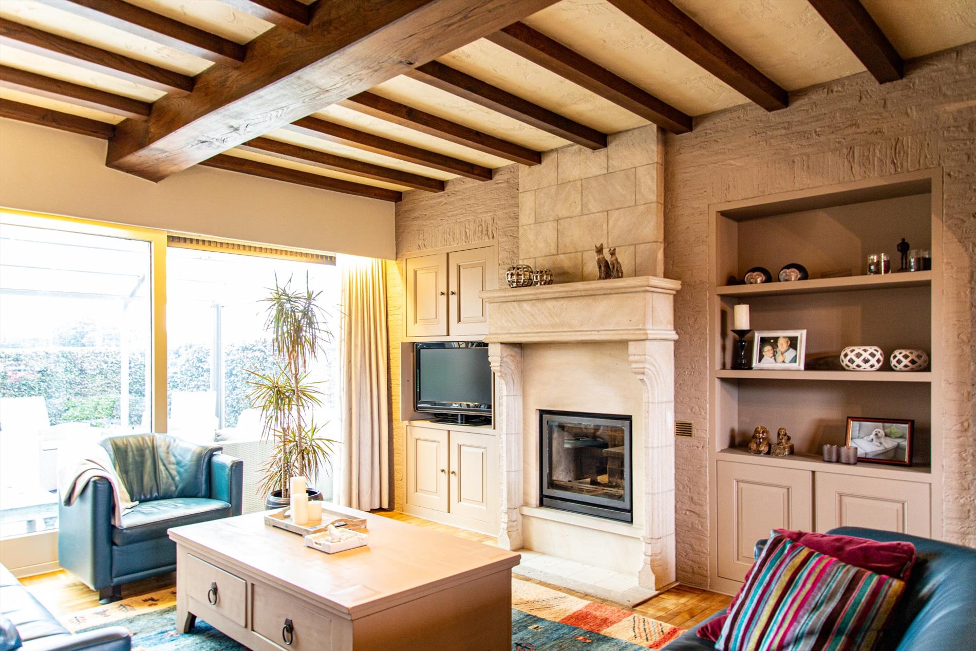 Rustieke woning met paardenstalling op 959m² landelijk gelegen doch nabij centrum Maldegem 