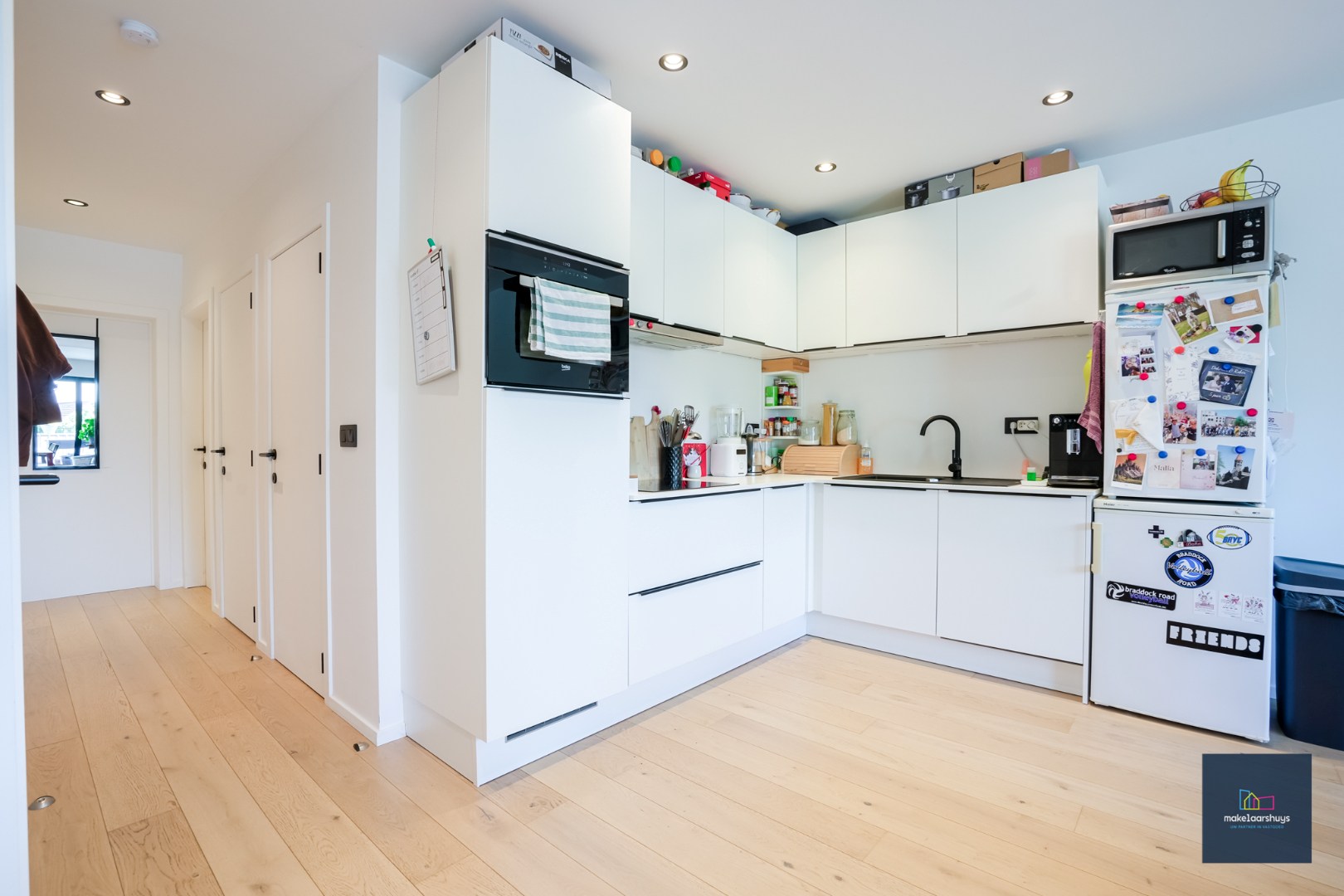 Instapklaar 2 slp. appartement met terras en grote gemeenschappelijke tuin. 