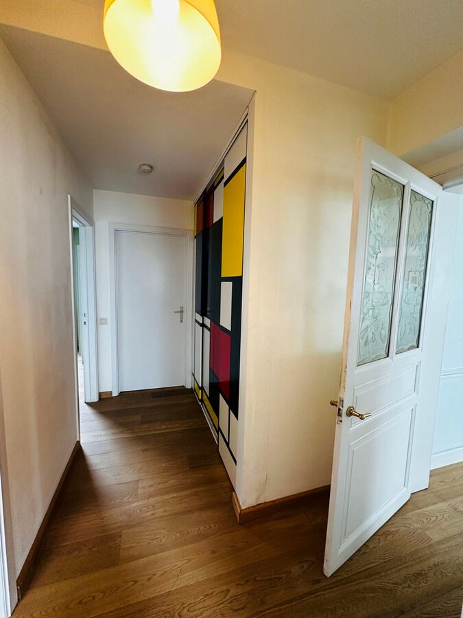 Authentiek 3 SLAAPKAMERappartement net buiten de Kleine Ring van Hasselt 