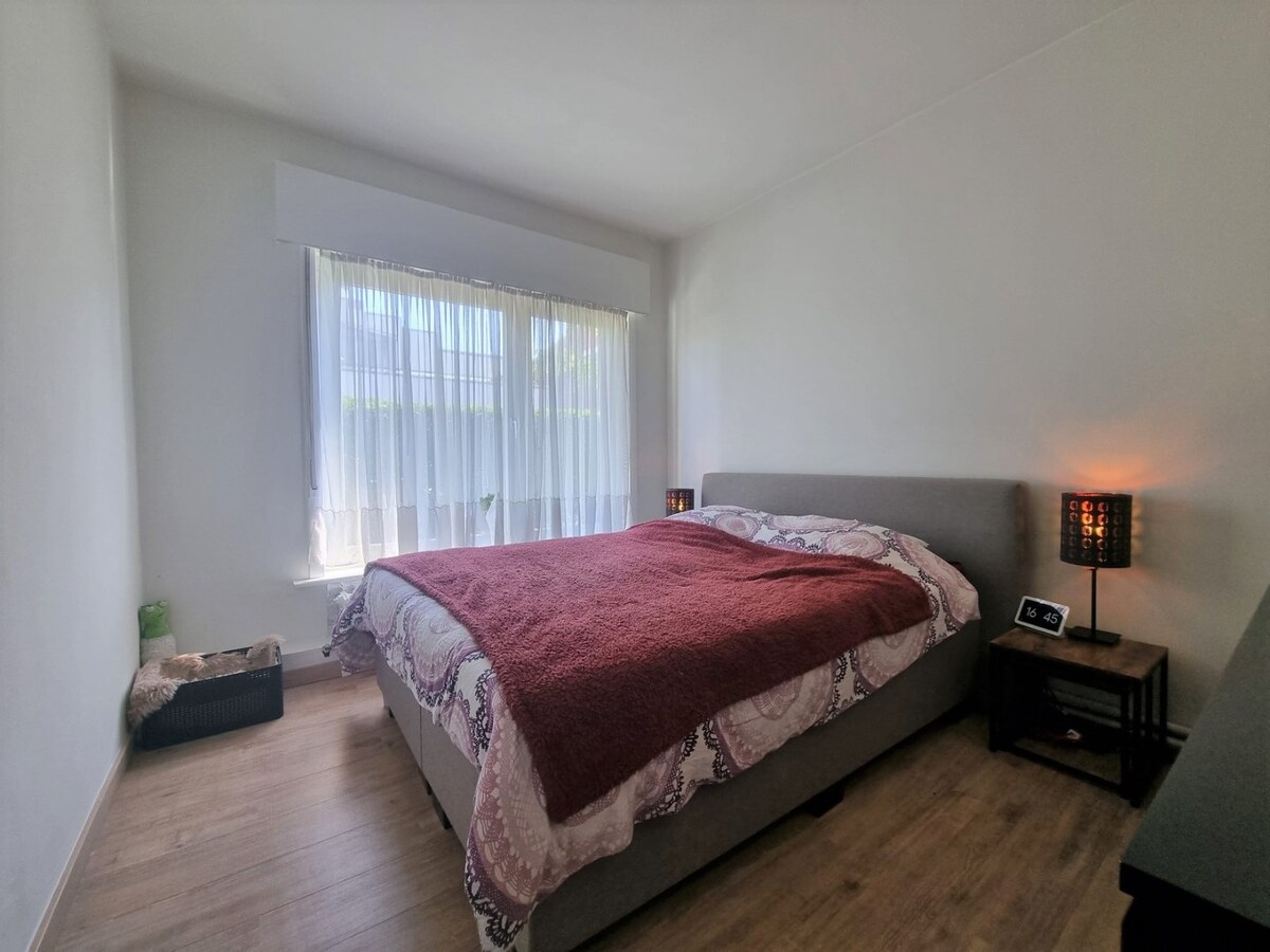 Hoekappartement met tuin en garage - Heist 