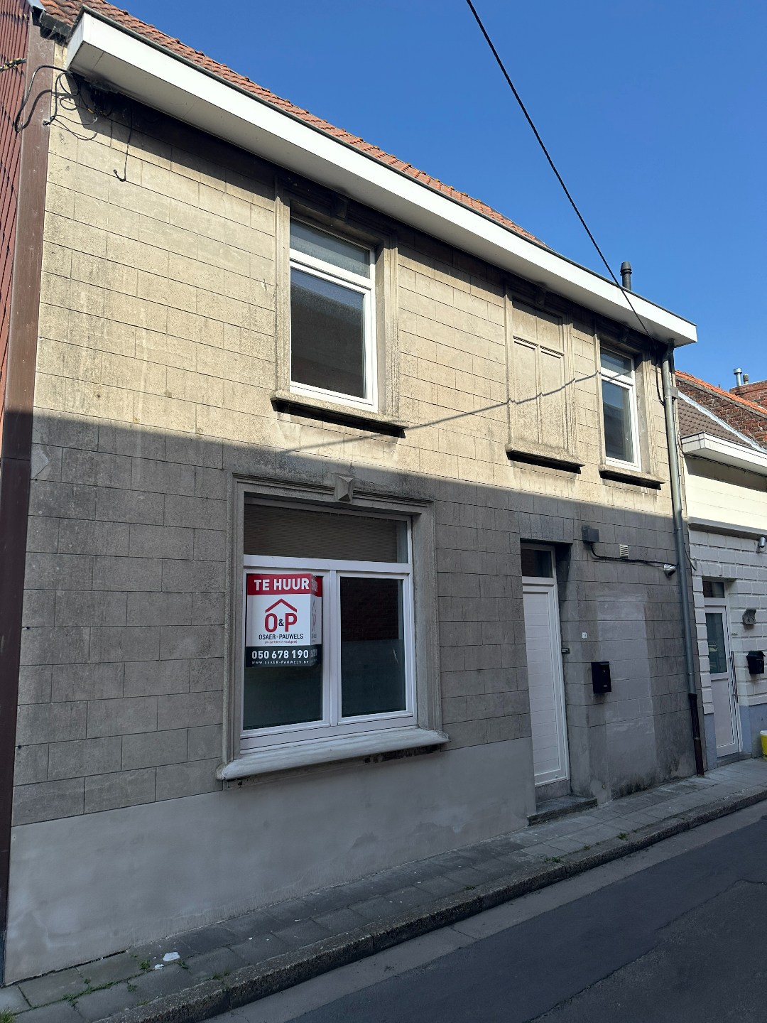 Woning met 3 slpk, terras en tuin, Eernegem 