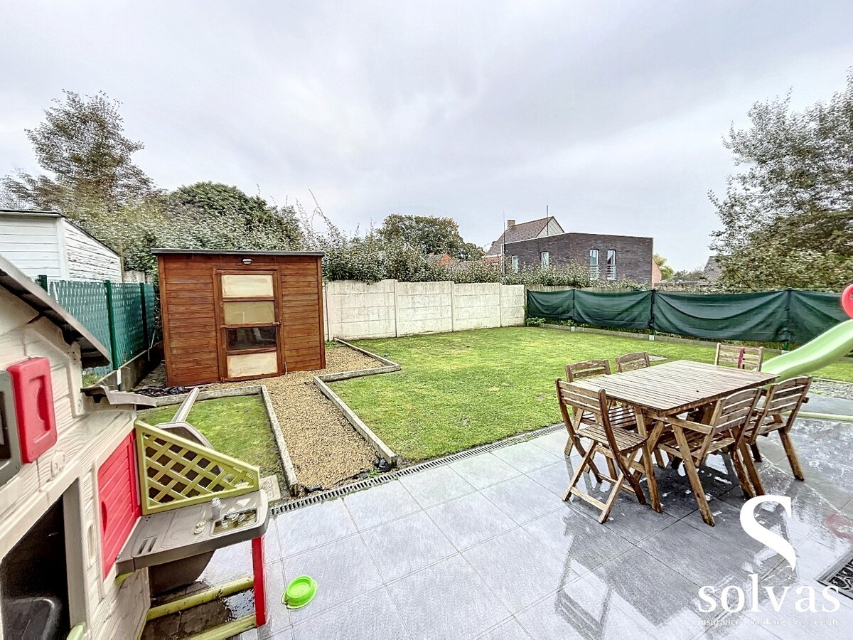 Energiezuinige woning met 3 ruime slaapkamers, bureau en ruime garage nabij centrum Aalter 