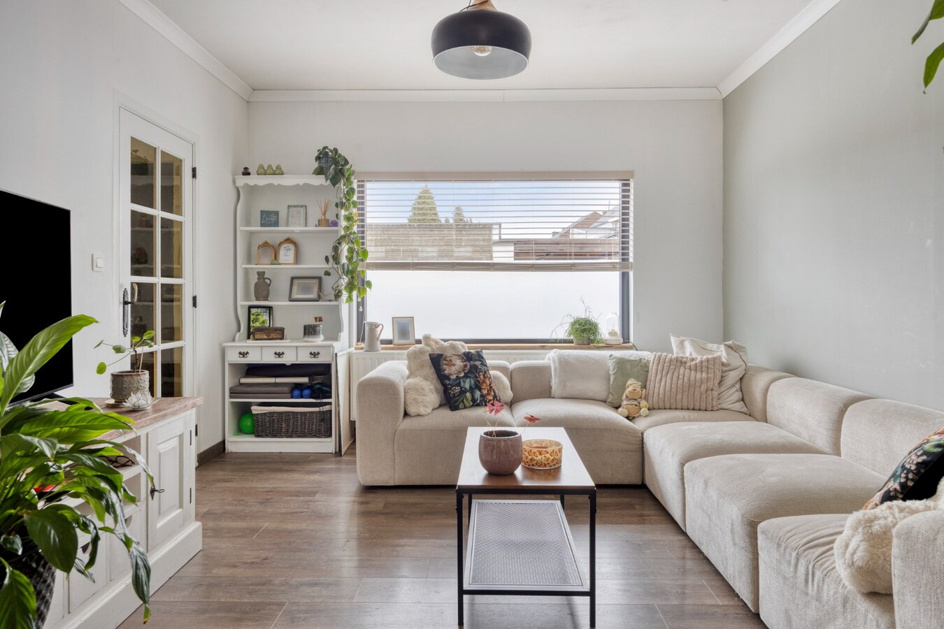 Instapklare woning met 3 slaapkamers en tuin. 