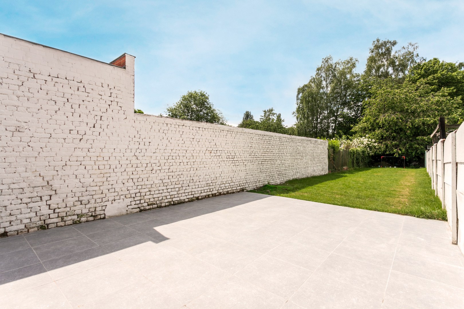 Gerenoveerde woning (EPC B) met 3 slaapkamers, 2 badkamers, tuin en garagebox te koop 