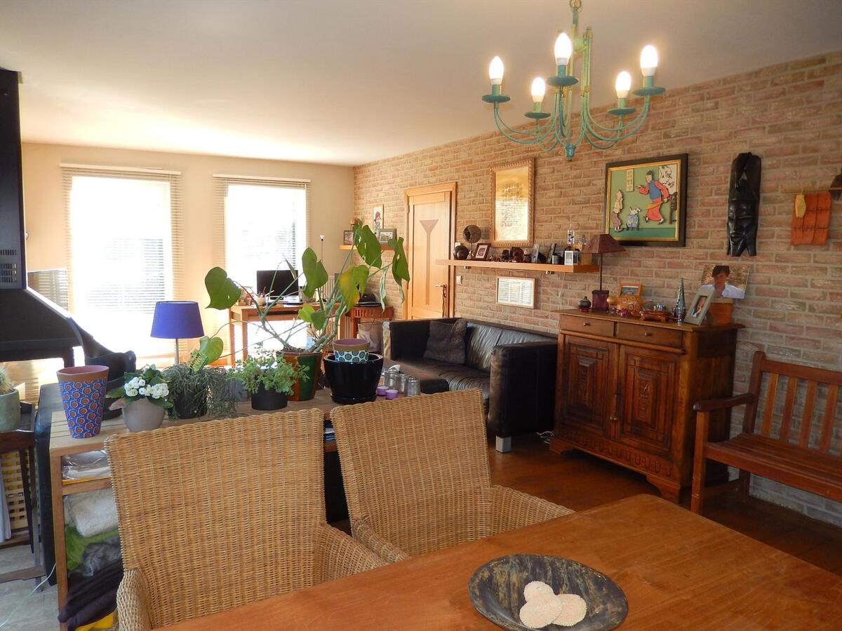 Instapklare woning met 5 slaapkamers op een grondopp. 3.349m² 