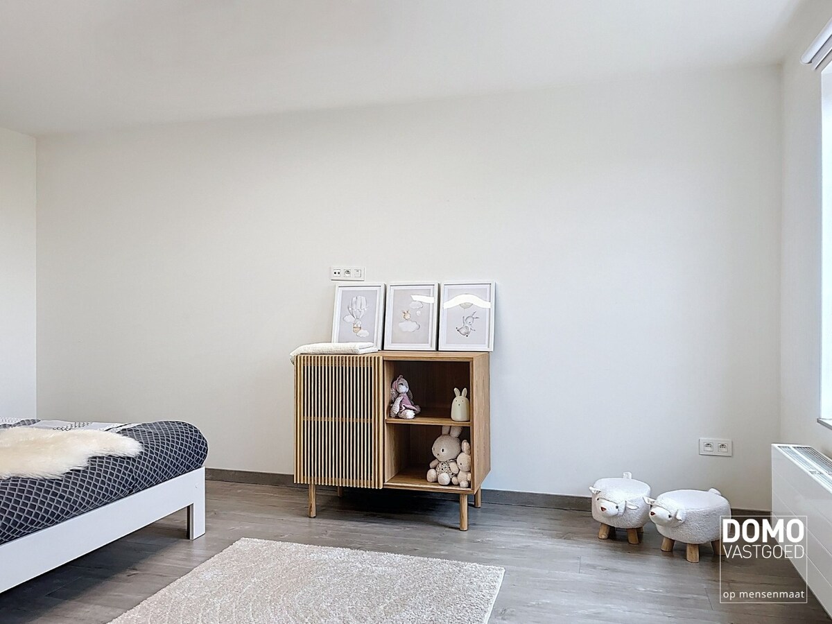 INSTAPKLARE GEZINSWONING MET 3 (MOGELIJK 4) SLAAPKAMERS EN EPC - LABEL A TE NEEROETEREN 