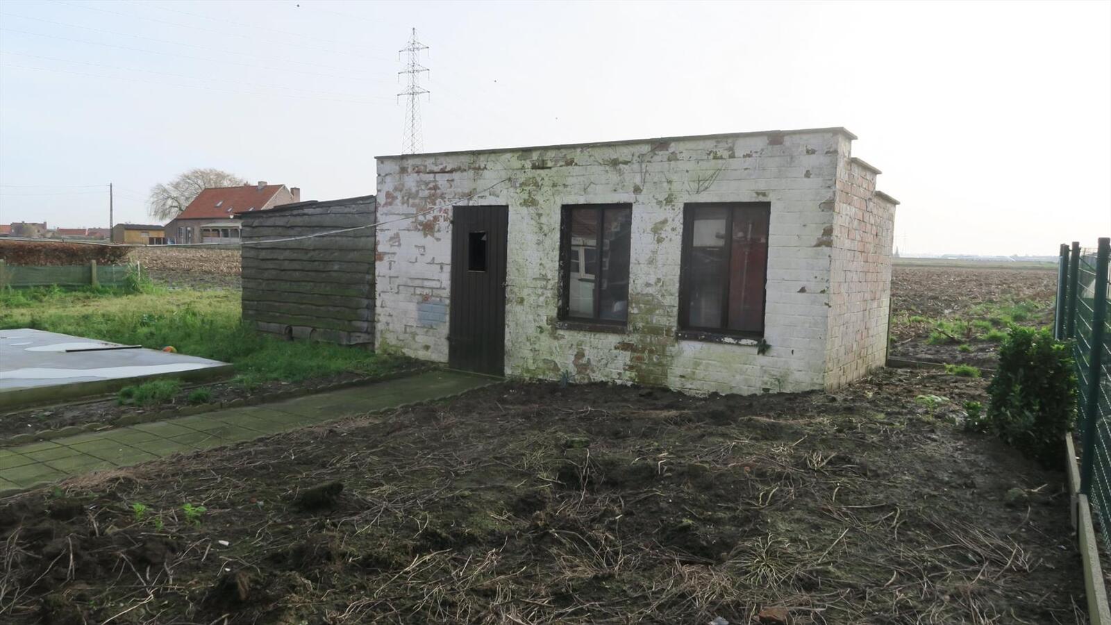 Landelijk gelegen woning met garage 