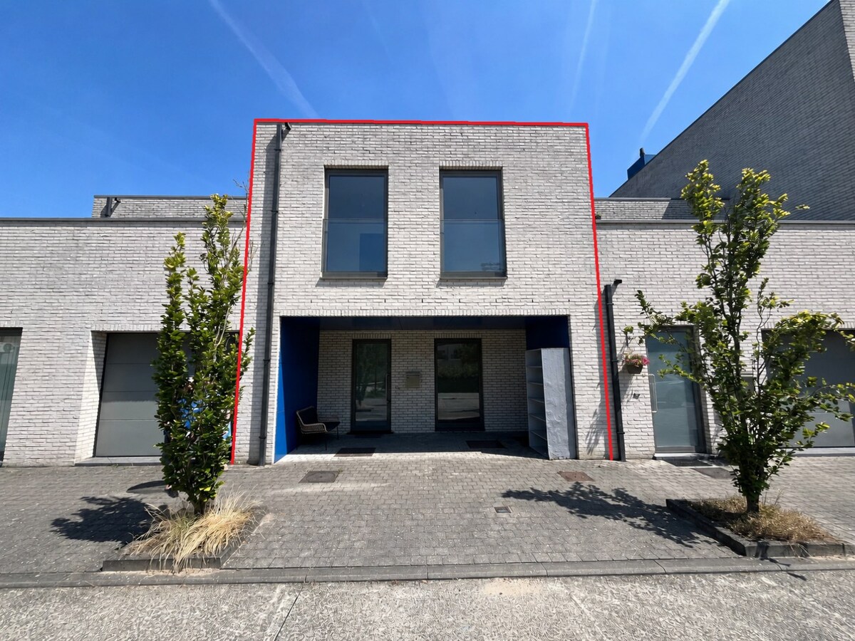 Centrumwoning met tuin, terras én ondergrondse parkeerplaats. 