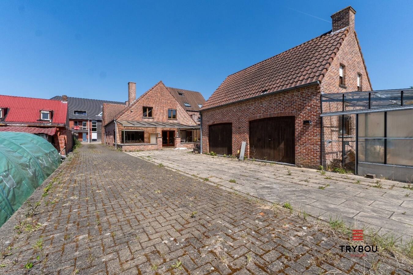 Ruime woning op ruim perceel grond in Centrum Houthulst 