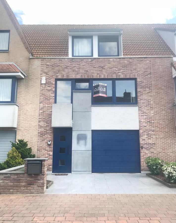 MOOI ONDERHOUDEN ENERGIEZUINIGE BEL-ETAGE WONING TE BREDENE 