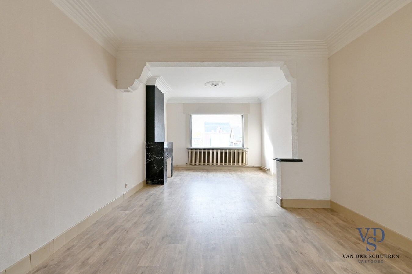 Te renoveren woning in centrum Balegem. 