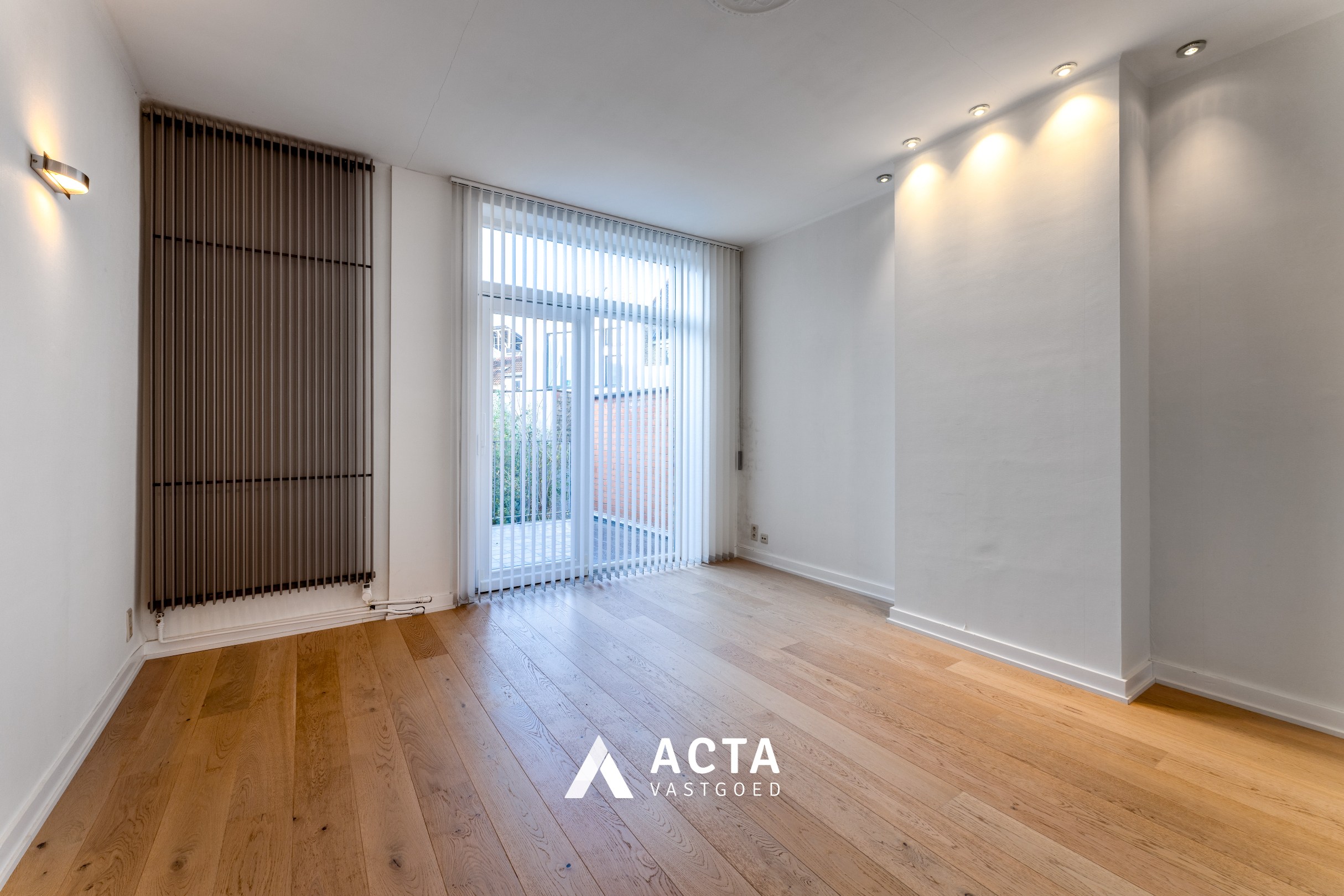 Charmant herenhuis- 3 slpk, praktijk +zonnige tuin 