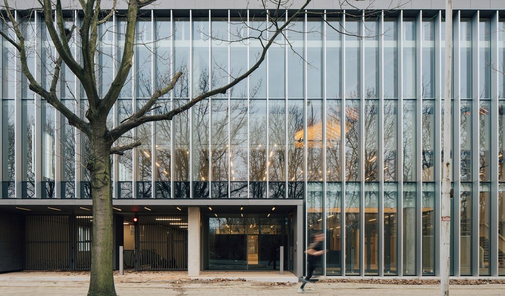 Hoogwaardige kantoren te huur op Linkeroever te Antwerpen