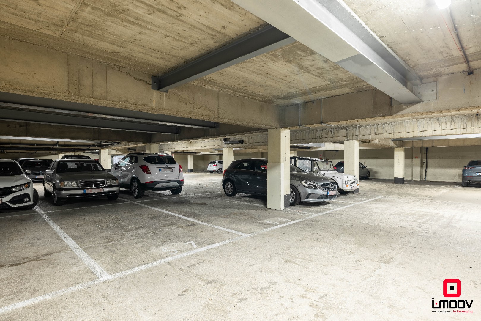 Ruim, lichtrijk hoekappartement met uniek havenzicht, topligging in hartje Oostende 