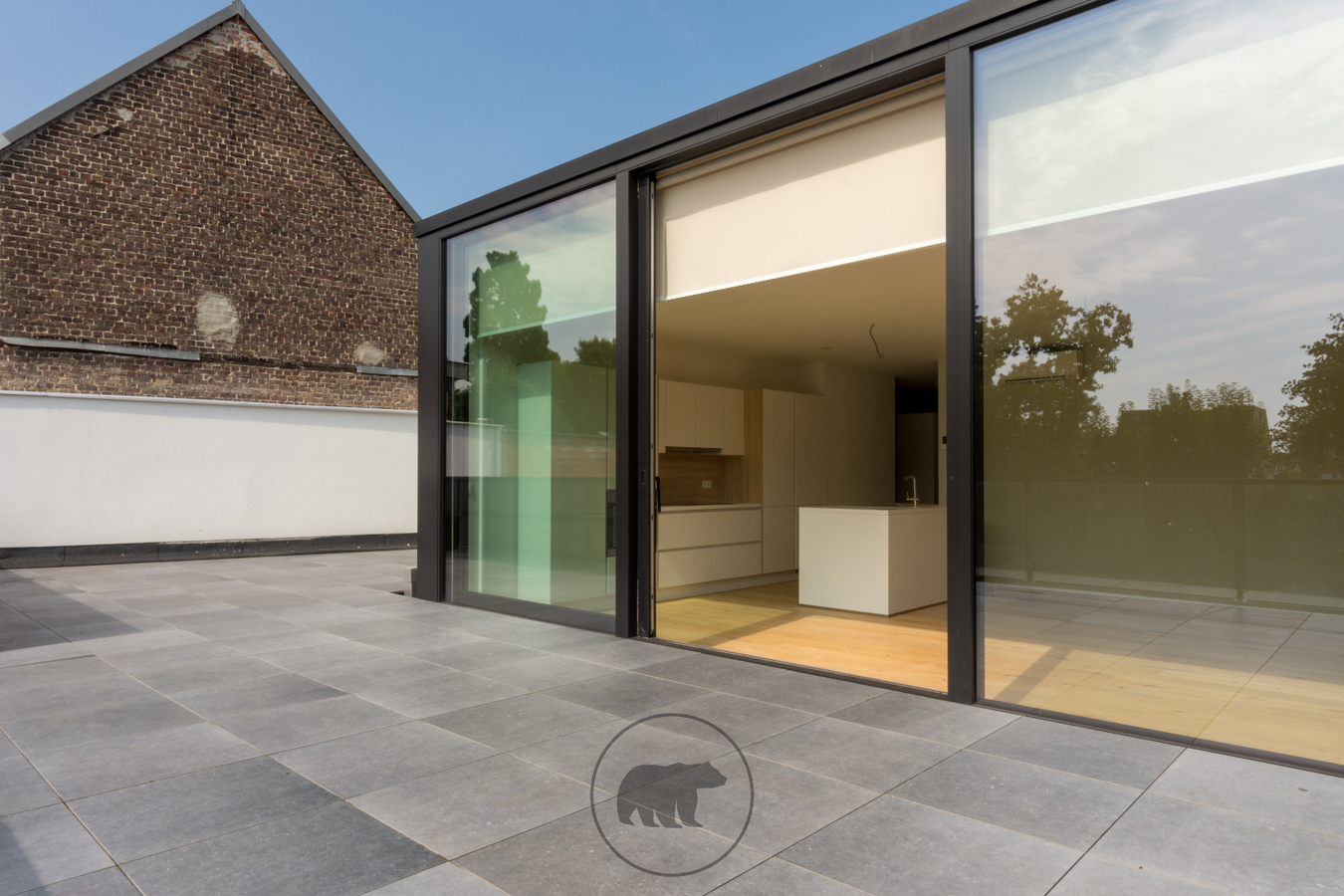 Nieuwbouwappartement met ruim terras in het centrum van Laarne 