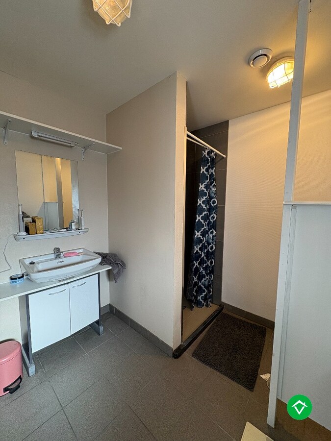 Halfopen bebouwing in Oudenburg (Ettelgem) met 4 slaapkamers en tuin 