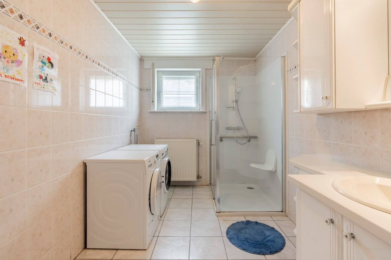 Vrijstaande, gelijkvloerse gezinswoning gelegen op een perceel van 6a18ca op een rustige locatie nabij het centrum van Neeroeteren! 