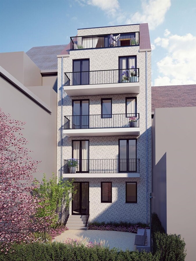 Zeer ruim appartement op de tweede verdieping met 2 terrassen 