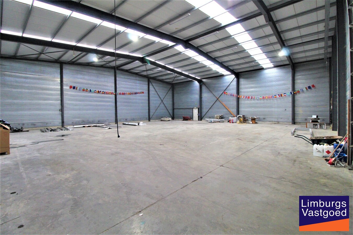 DE BEER - KMO UNITS - v.a. 110 m² tot 478 m² - Nabij E 313 