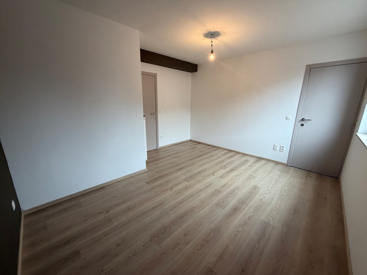 1-slpk appartement met terras en garage. 