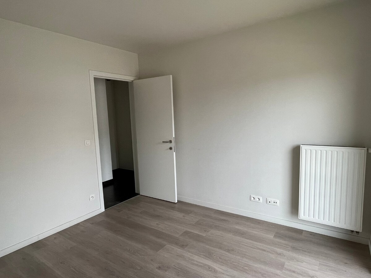 Modern, hoogwaardig 2-slpk-appartement mét ondergrondse staanplaats 