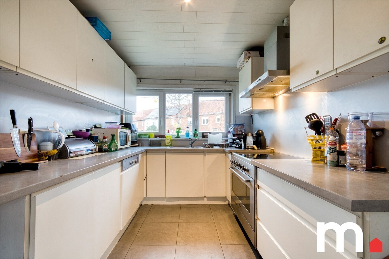Halfopen woning met 3 slaapkamers en tuin te Harelbeke ! 