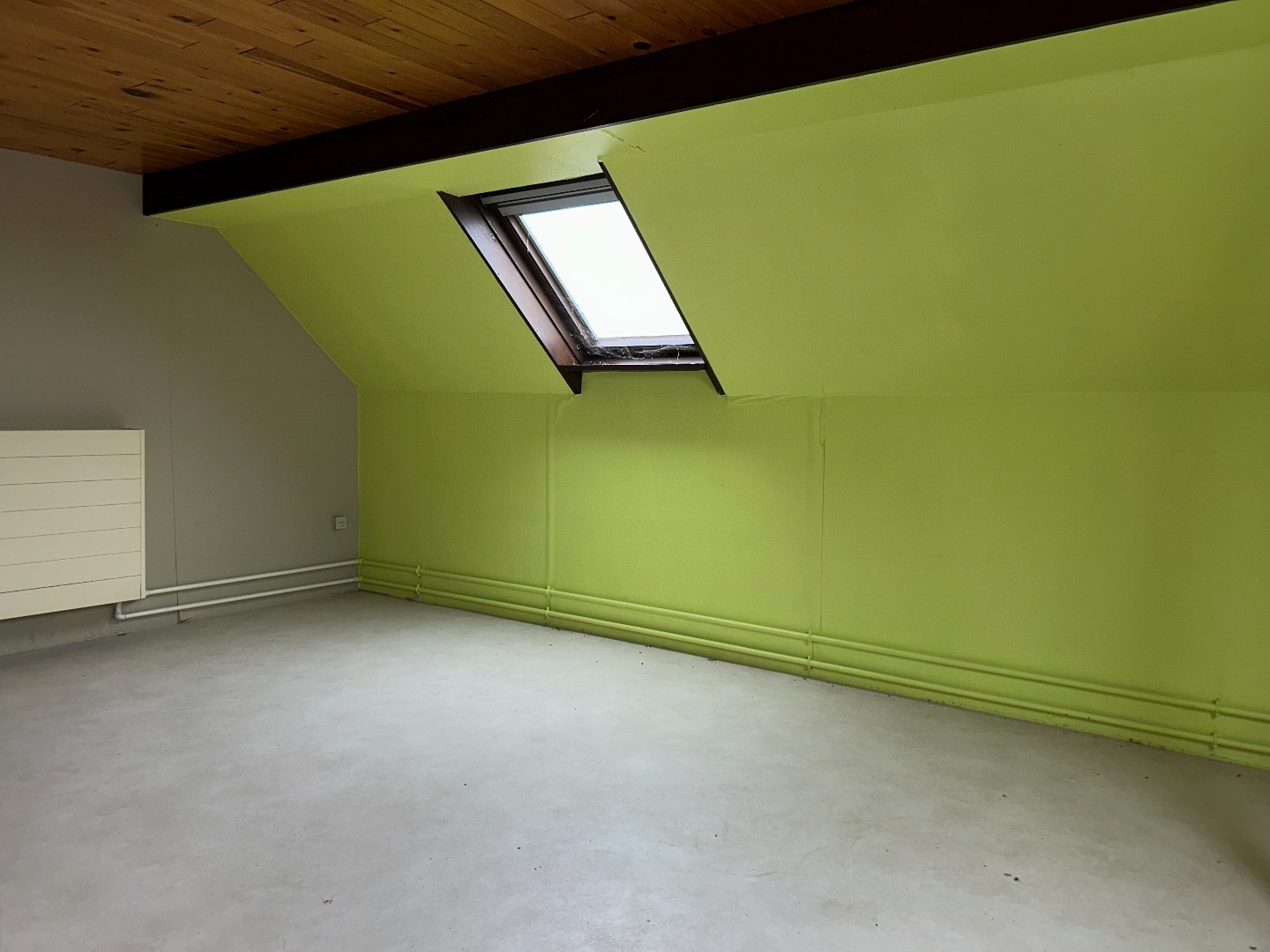 Halfopen, ruime woning met garage en tuin op 234 m² 