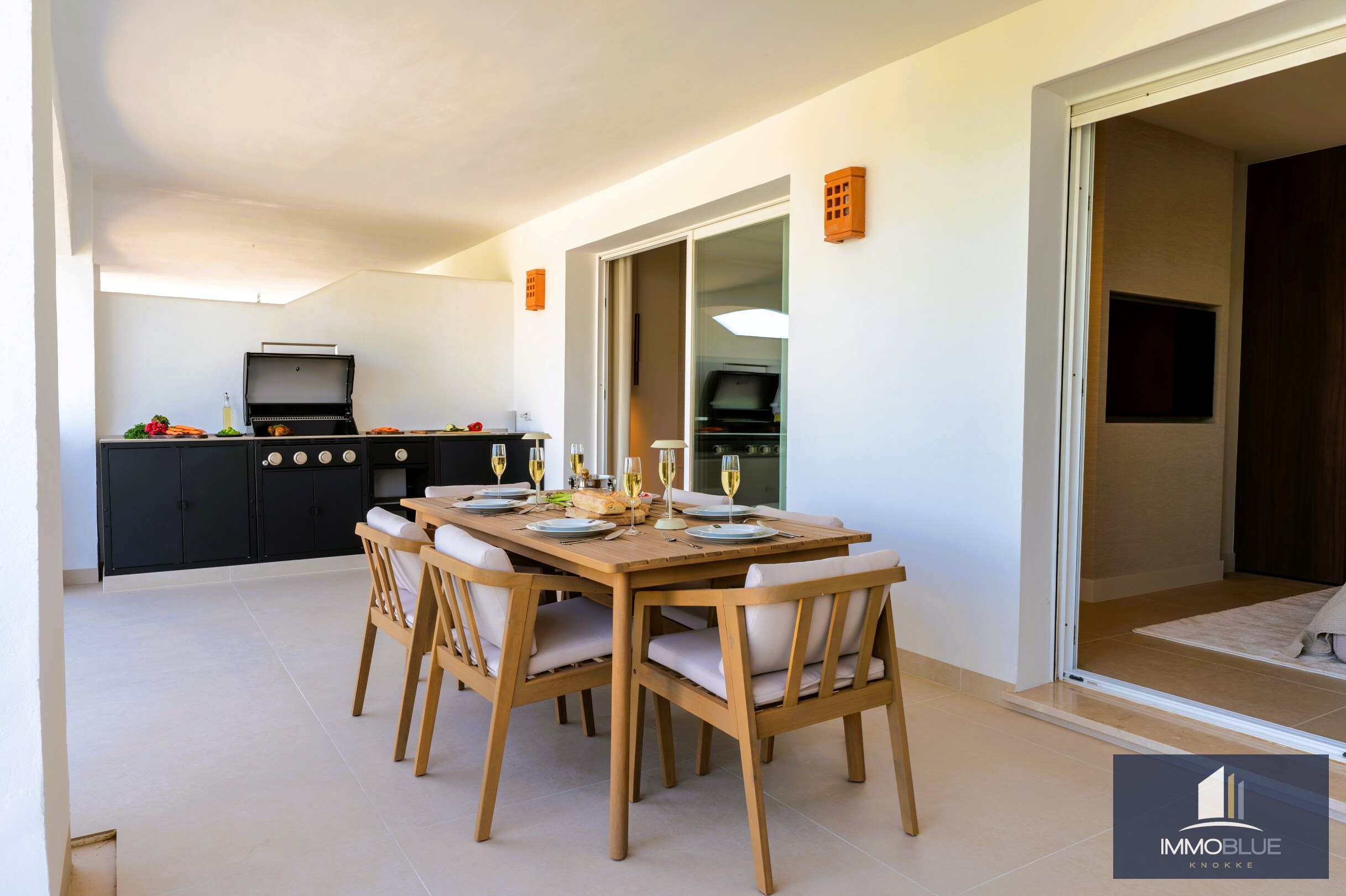 Appartement exclusif au design contemporain et au confort raffiné à Marbella 