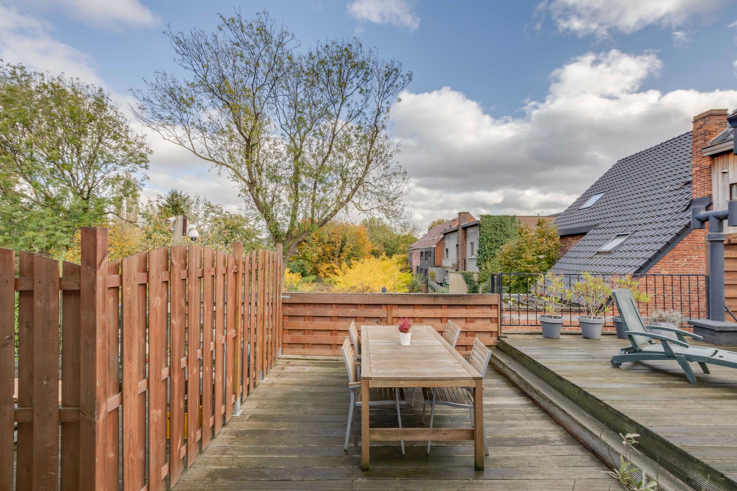 Lichtrijk en ruim duplexappartement met fantastisch terras 