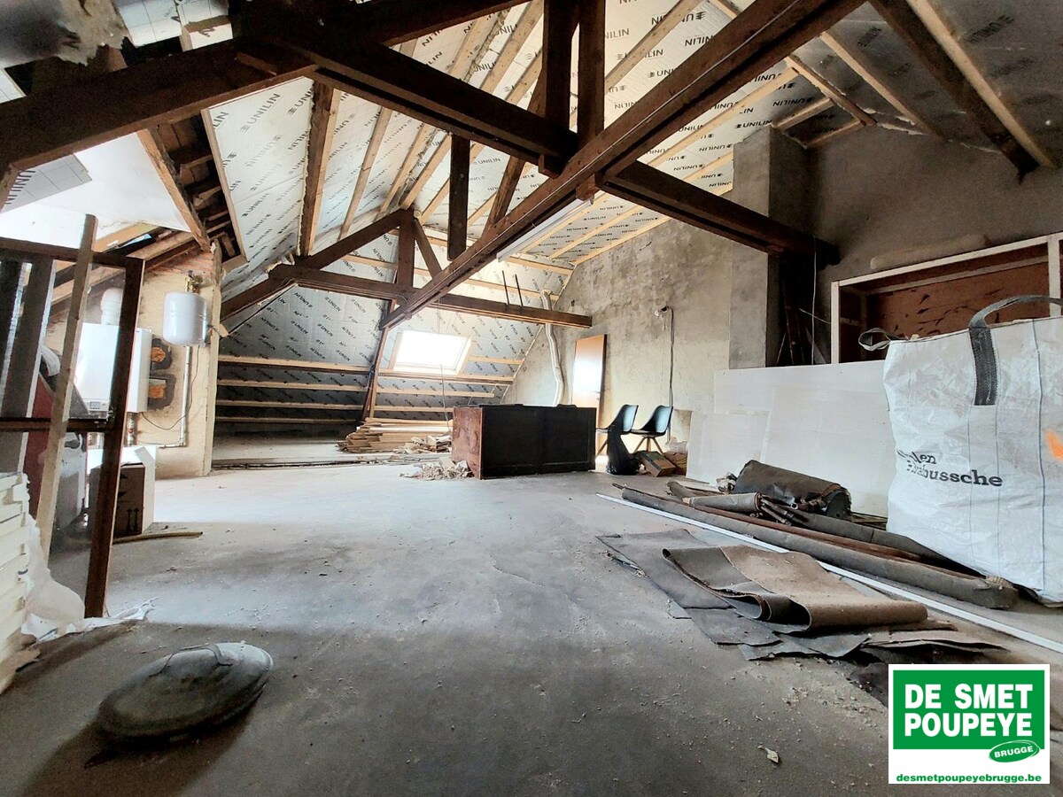 Appartement met terras en garage 