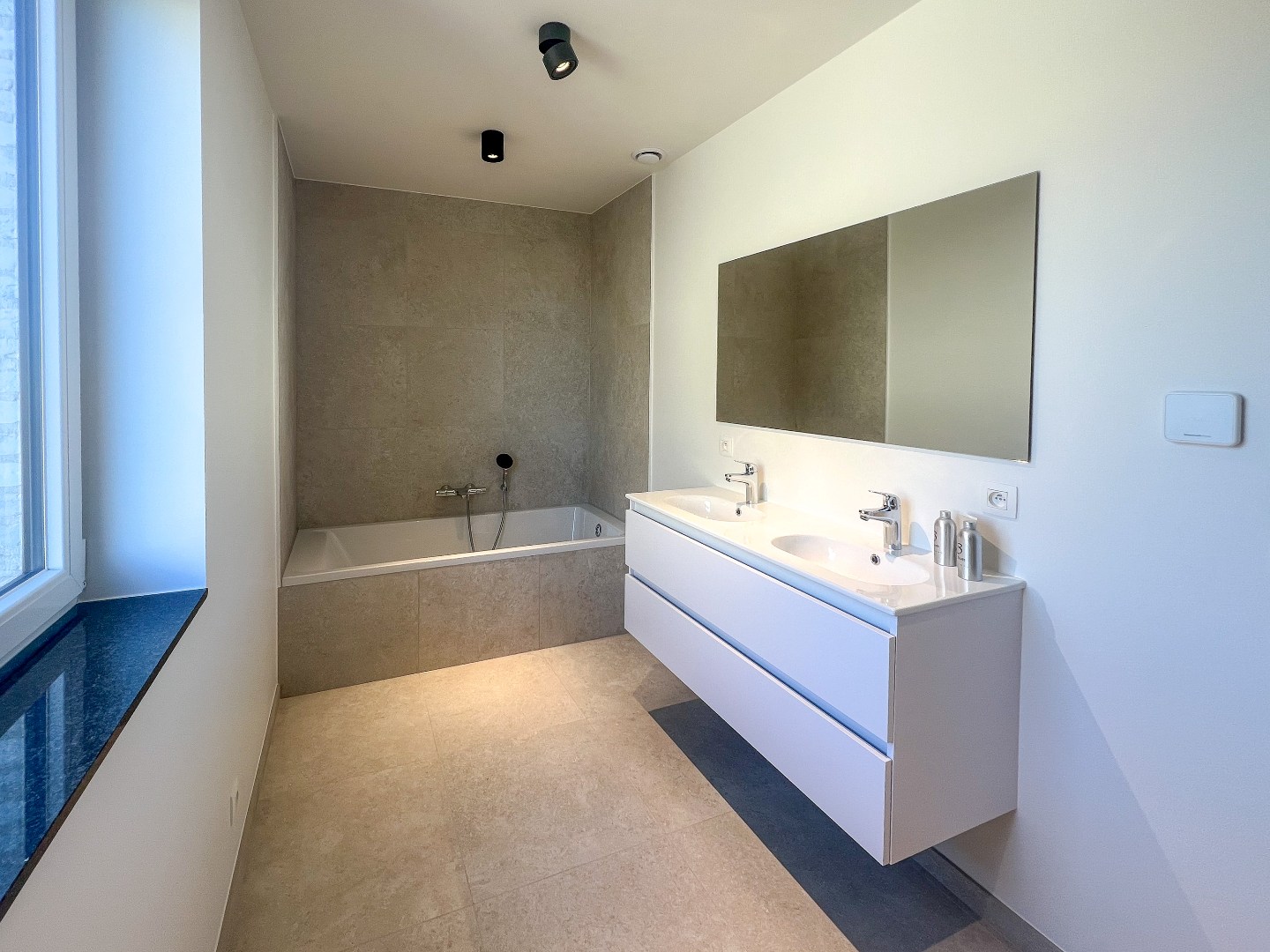 KIJKDAG ZATERDAG 7/2/2026 14u tot 16u - Halfopen woning met 3 slaapkamers en landelijk verzicht! 