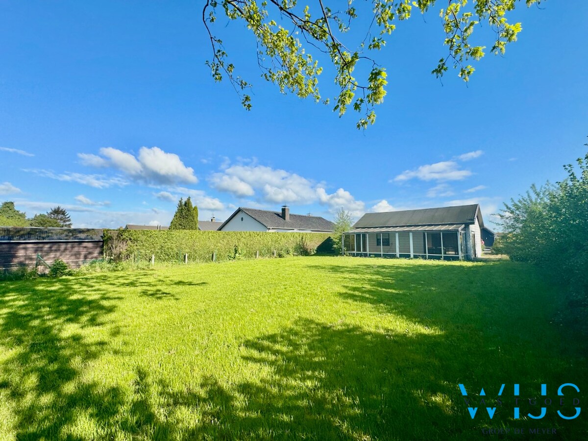 Te renoveren woonhuis/ bouwgrond te Zelzate ! 