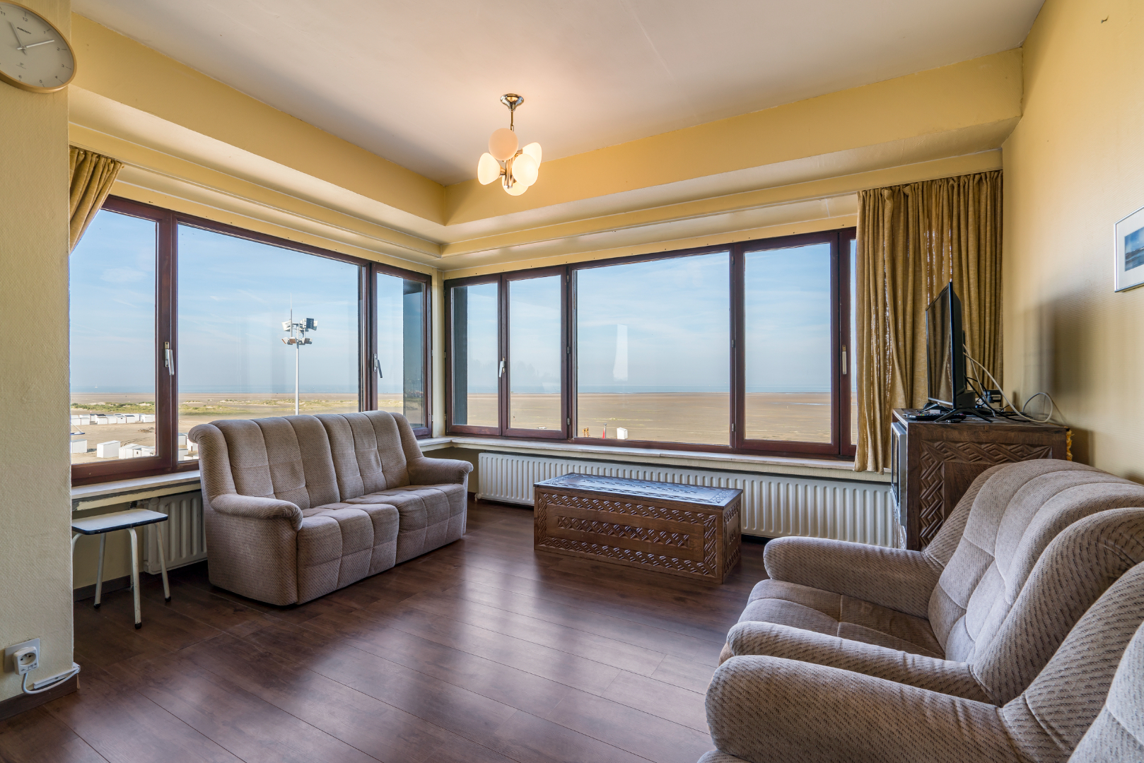 prachtig hoek appartement met 2 slaapkamers 