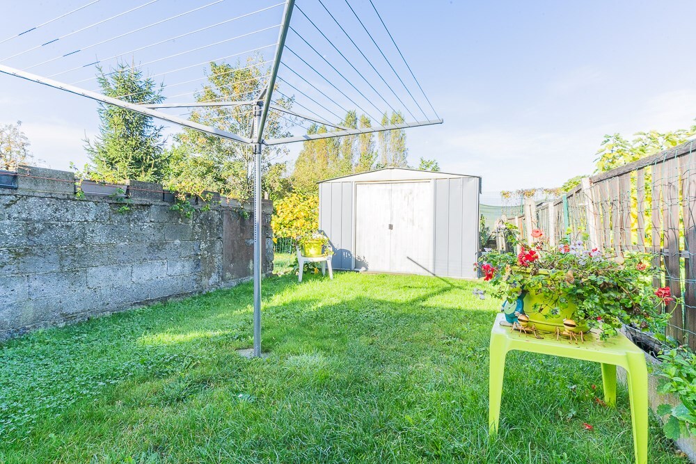 Maison saine avec jardin et garage 