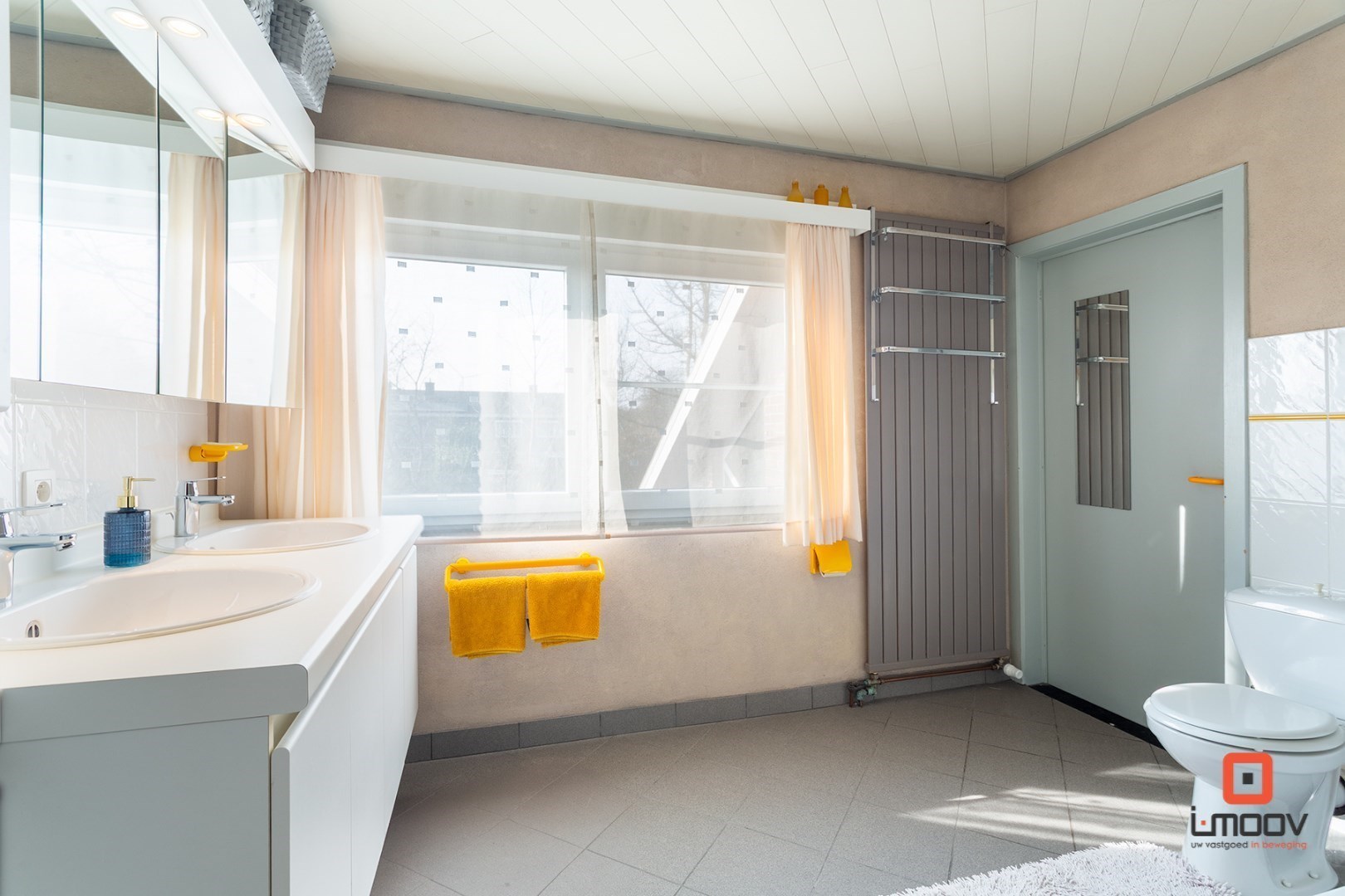 Instapklare, lichtrijke en ruime gezinswoning met 4 slaapkamers en grote tuin! 