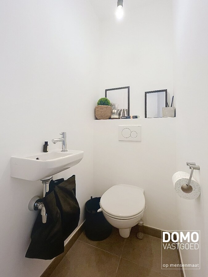 INSTAPKLAAR TWEE SLAAPKAMER APPARTEMENT MET TERRAS RUSTIG GELEGEN TE BOEKT (HEUSDEN-ZOLDER) 