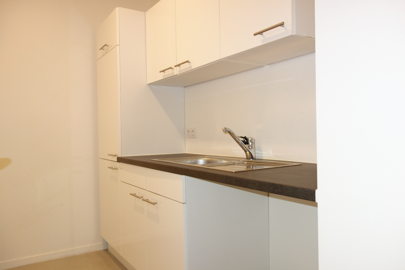 Bureau de prestataires de services loué À Tournai