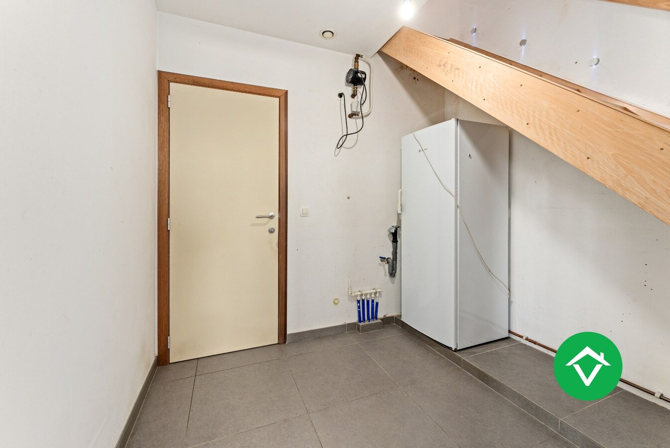 Recente woning (2011) met 3 slaapkamers, inpandige garage en vergezichten te Koekelare 
