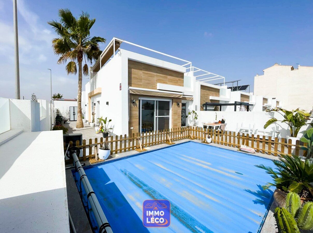 Villa de 2022 avec piscine et grande terrasse, à 20 min de la plage ! 