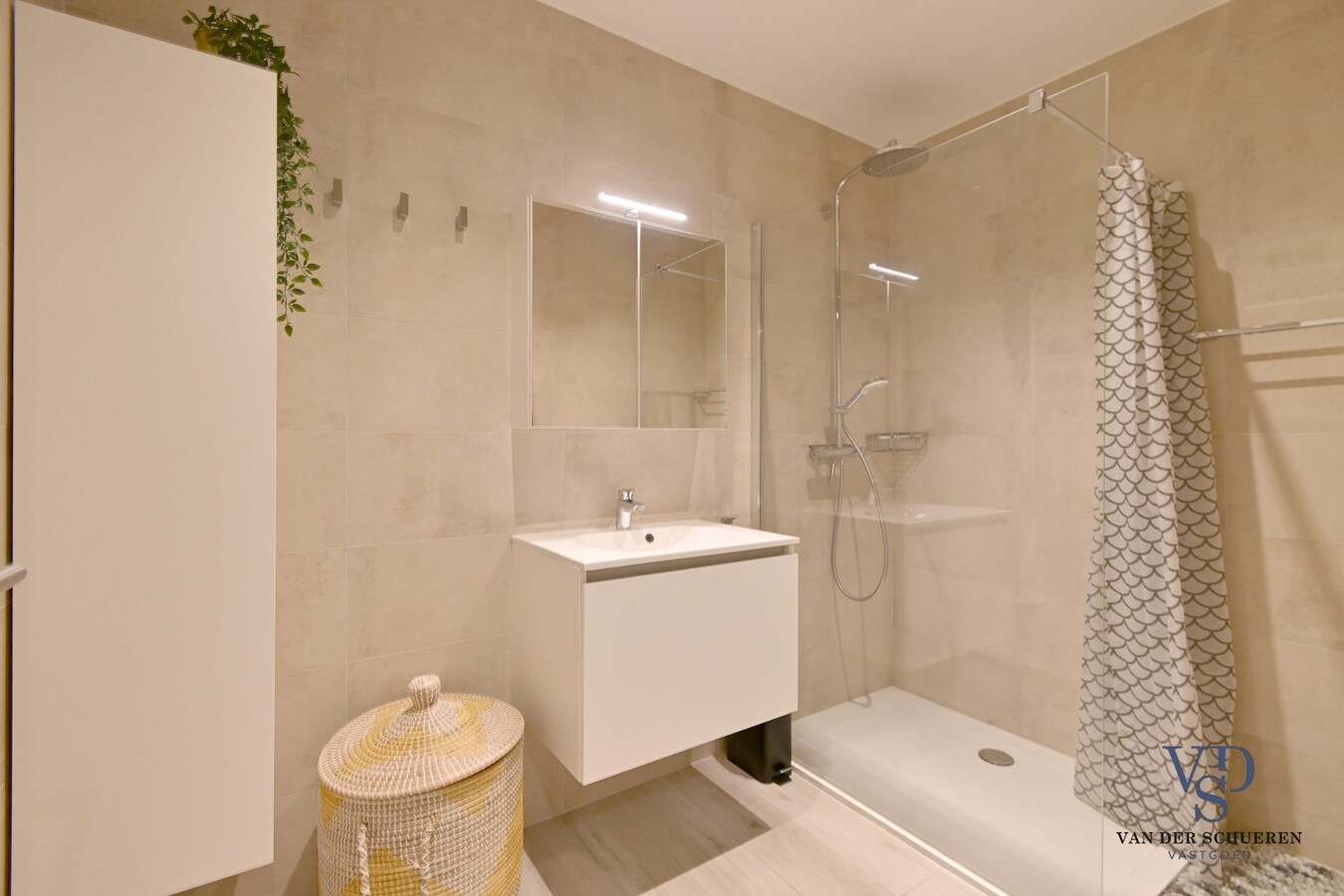 Gelijkvloers appartement met ruim terras 