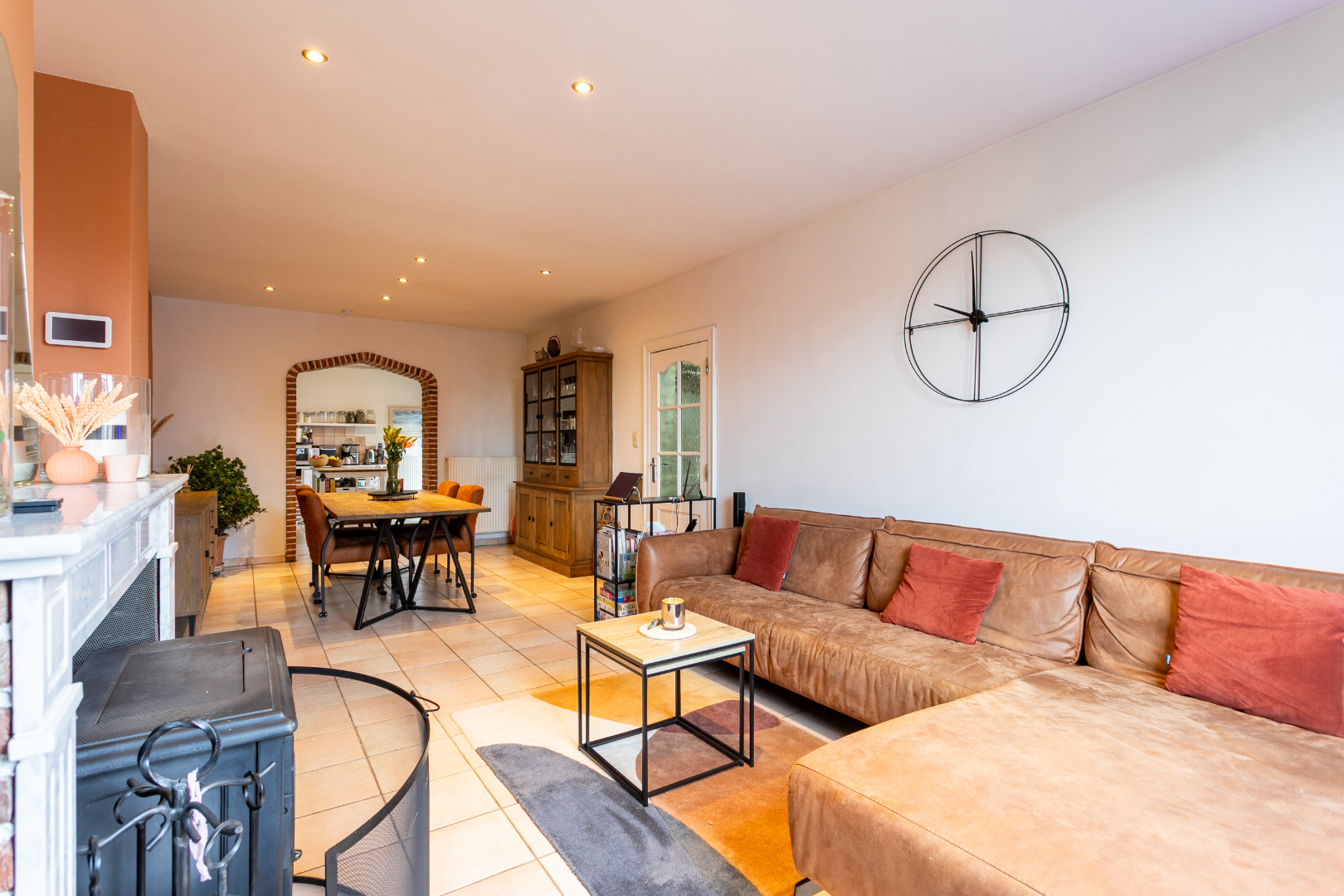 Instapklare driegevelwoning met 3 slpk te Lembeek 