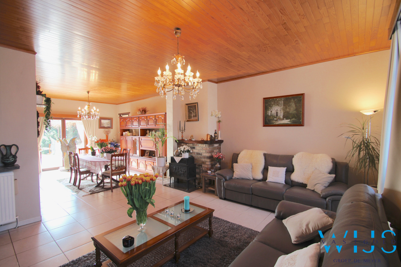 Zeer ruim woonhuis op een ideaal perceel te ADEGEM ! 