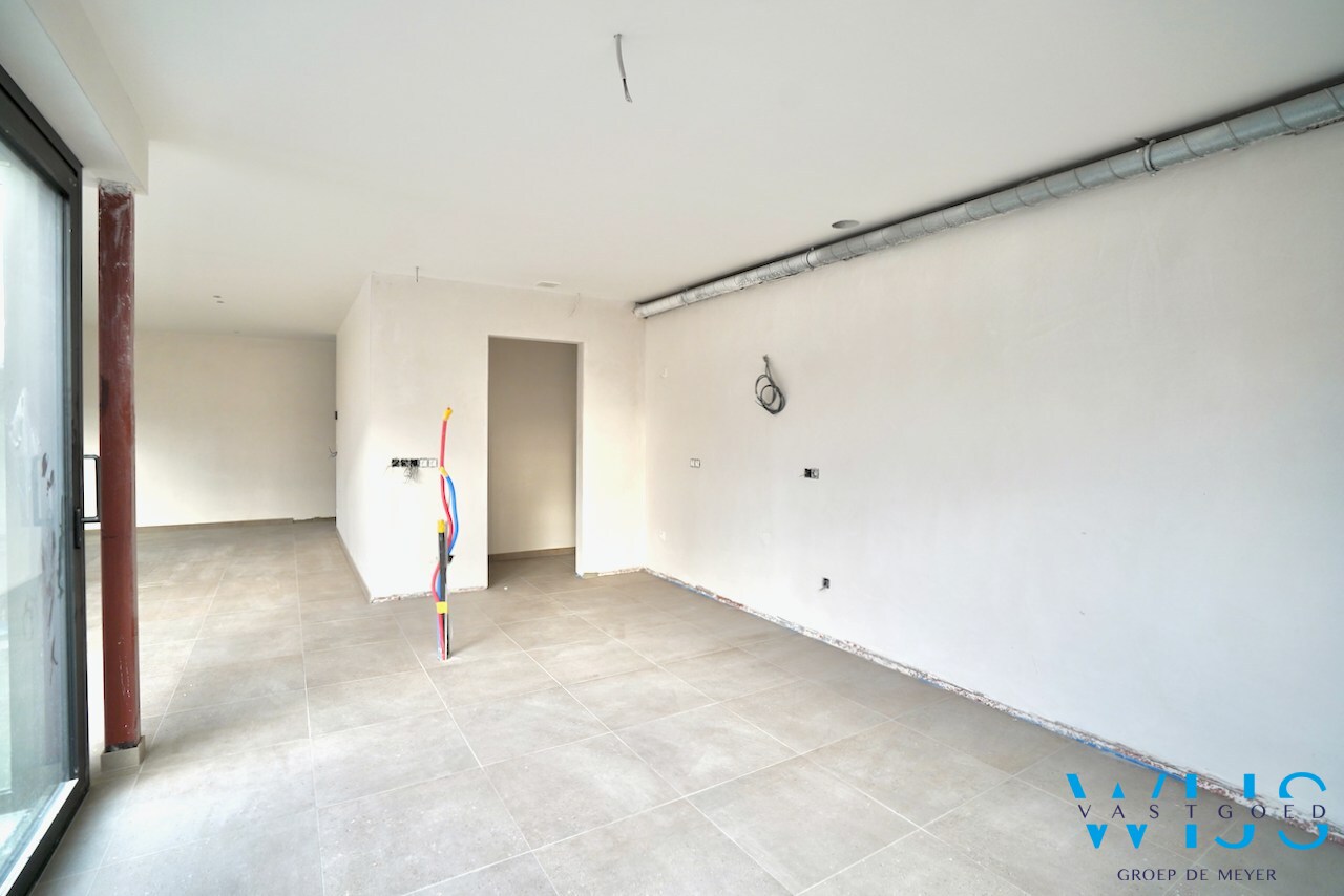 Nieuwbouw woning met 4 slaapkamers te Boekhoute ! 