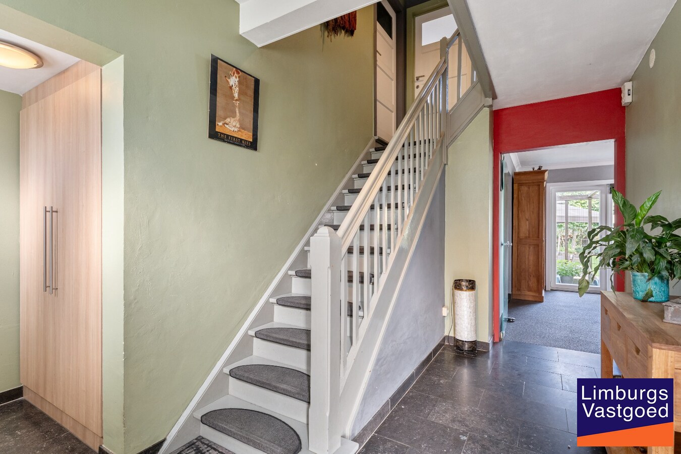 Centraal gelegen woning, 4 slpk, 180 m² bewoonbare oppervlakte, 9a 99ca 