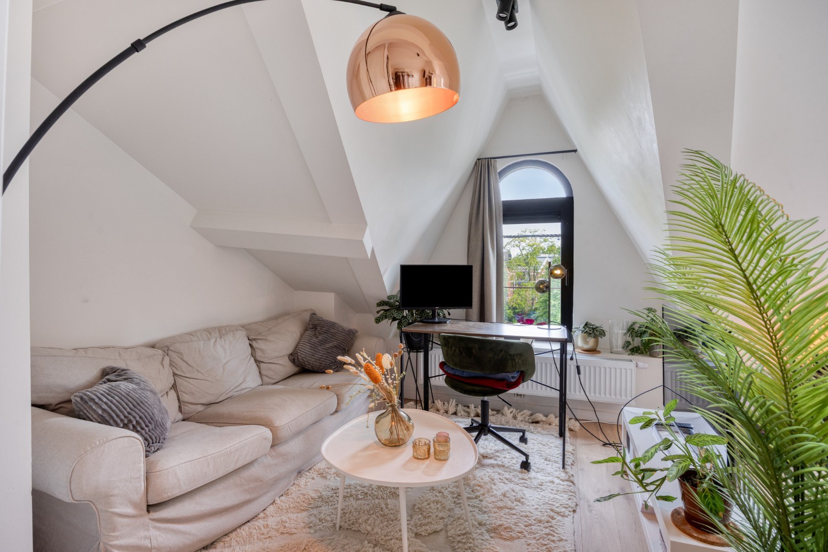 Studentenkamer van 28m² in prachtig gerenoveerd en ruime residentie met tuin in Leuven - 79KWH/m² 