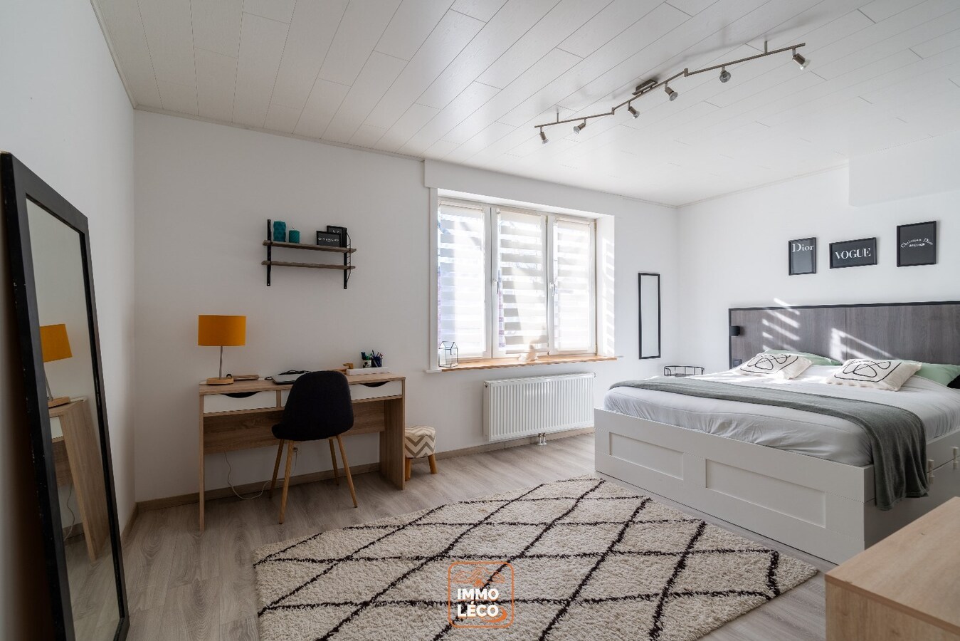Splendide maison rénovée avec 2 chambres et extérieur 