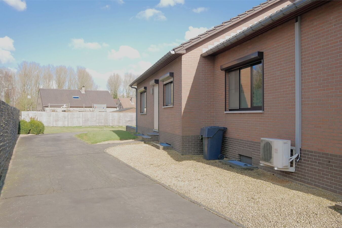 Comfortabele, energiezuinige bungalow op 897 m². 